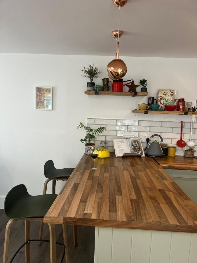 Beach, Hills, Food, Scenic Walks-The Kelp House. Peacehaven Bagian luar foto