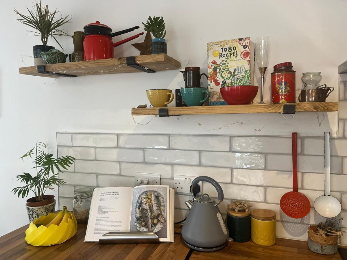 Beach, Hills, Food, Scenic Walks-The Kelp House. Peacehaven Bagian luar foto