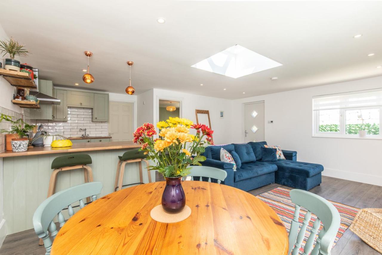 Beach, Hills, Food, Scenic Walks-The Kelp House. Peacehaven Bagian luar foto