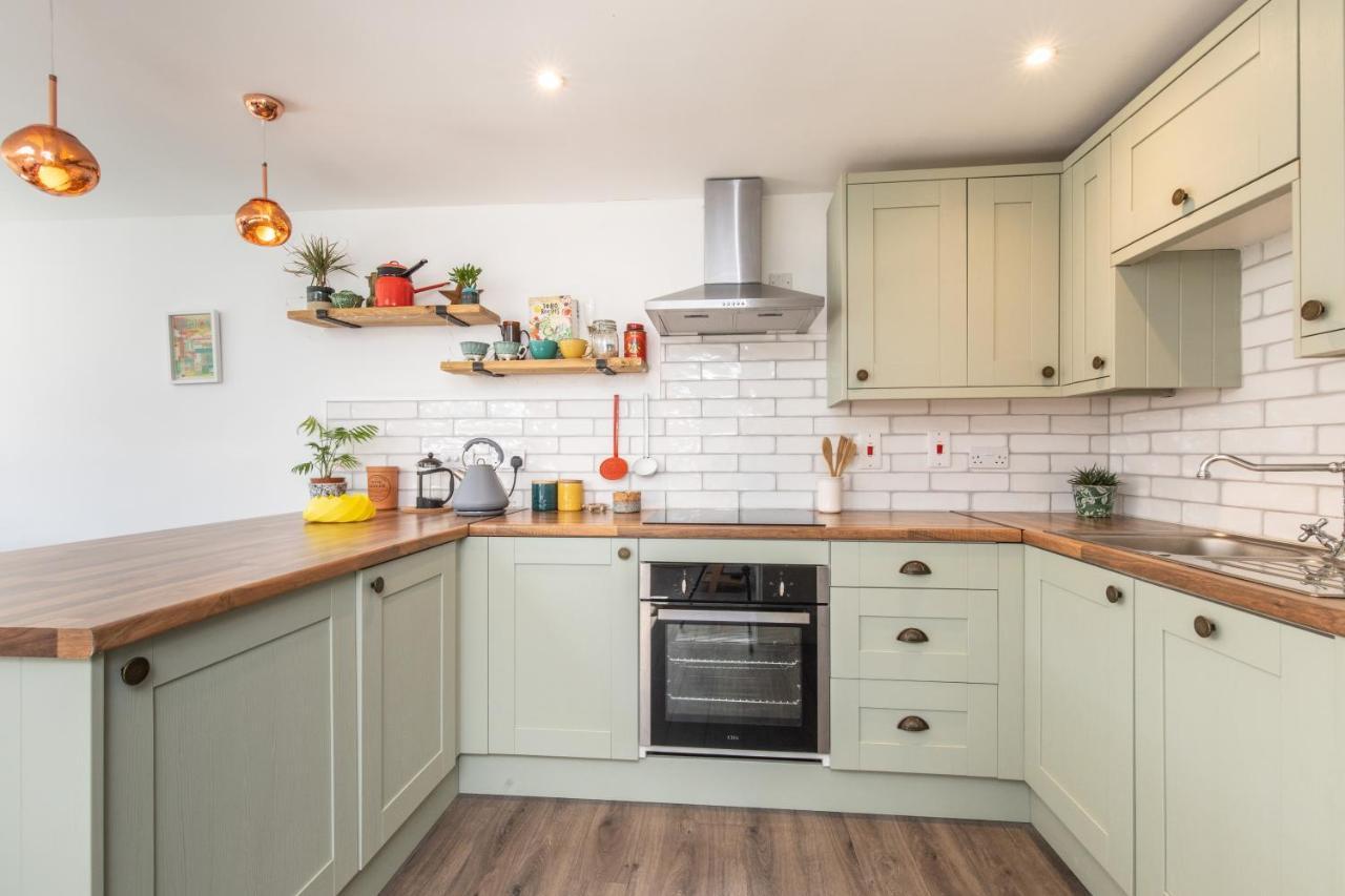 Beach, Hills, Food, Scenic Walks-The Kelp House. Peacehaven Bagian luar foto
